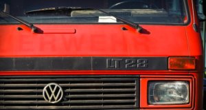 Czym jest inna praca w trakcie prowadzenia pojazdu poniżej 3,5t dmc?