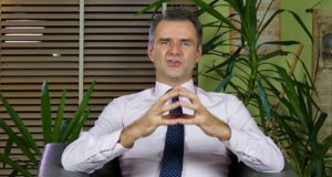 Jak zaznaczyć na tachografie dojazd na myjnię lub stację paliw?