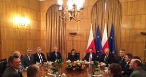 Spotkanie z Premierem – będą “tańsze” umowy zatrudnienia pracowników – ale…