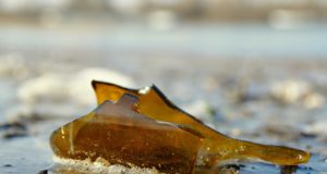 Czeskie piwo zalało rondo w Prudniku – kolejny przykład złego zabezpieczenia ładunku