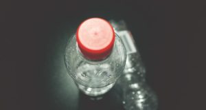 Kaucja za plastikowe butelki? Czy producentów czeka nowa opłata ekologiczna?