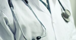 Badania lekarskie dla pracodawców. W jakich sytuacjach należy je przeprowadzać?